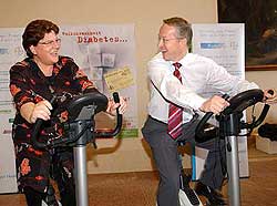 Barbara Stamm und Dr. Werner Schnappauf auf dem Fahrrad