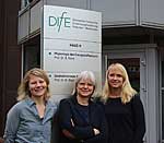 (v.l.n.r.) Dr. Sara Schumann, Prof. Dr. Susanne Klaus, Karolin Weitkunat