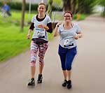 Diabetikerin beim Training für Halbmarathon