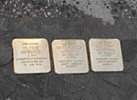 Stolpersteine fü Dr. Felix Hirschfeld, seine Ehefrau Grete und seine Schwägerin Else Wiesenthal.