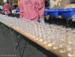 Wasserbecher für Läufer beim Berlin-Marathon