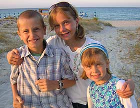 Kinder am Strand